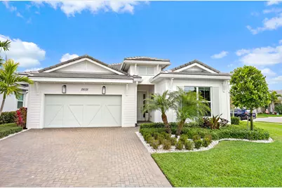 10038 Regency Way, Palm Beach Gardens, FL 33412 - Photo 1