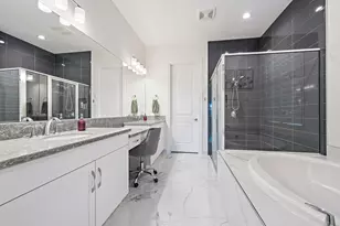 10038 Regency Wy, Palm Beach Gardens, FL 33412 - Photo 6