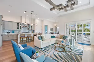 10038 Regency Wy, Palm Beach Gardens, FL 33412 - Photo 2