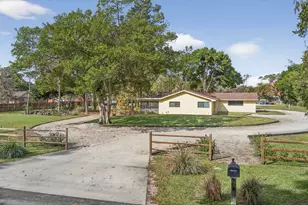 749 W Rambling Dr, Wellington, FL 33414 - Photo 2