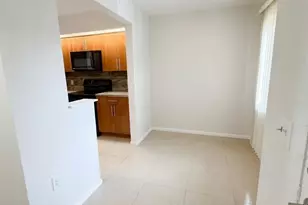 12551 SW 16th Ct, Pembroke Pines, FL 33027 - Photo 4