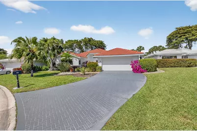 32 Estate Drive, Boynton Beach, FL 33436 - Photo 2