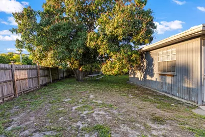 8361 Wilton Drive, Lake Clarke Shores, FL 33406 - Photo 36
