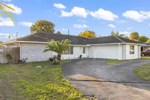 8361 Wilton Dr, Lake Clarke Shores, FL 33406 - Photo 2