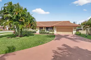 9362 Laurel Green Dr, Boynton Beach, FL 33437 - Photo 1