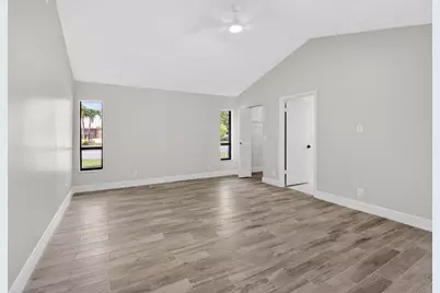 9362 Laurel Green Drive, Boynton Beach, FL 33437 - Photo 12