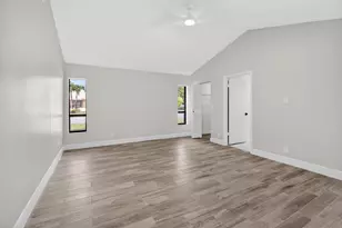 9362 Laurel Green Dr, Boynton Beach, FL 33437 - Photo 12