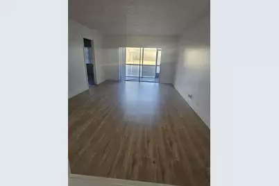 1630 Embassy Drive #105, West Palm Beach, FL 33401 - Photo 2