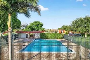 3669 Victoria Dr, West Palm Beach, FL 33406 - Photo 4