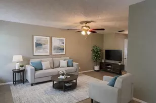 29 Lake Vista Trail Trail, Port Saint Lucie, FL 34952 - Photo 1