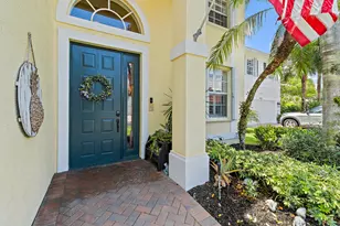 112 Hidden Hollow Dr, Palm Beach Gardens, FL 33418 - Photo 2