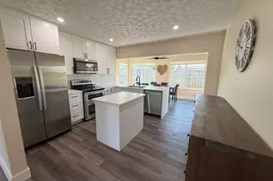 2712 NW 52nd Ct, Tamarac, FL 33309 - Photo 4