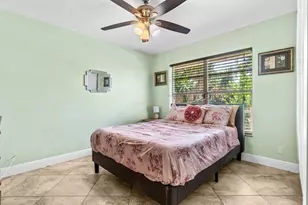 1352 Wyndcliff Dr, Wellington, FL 33414 - Photo 18