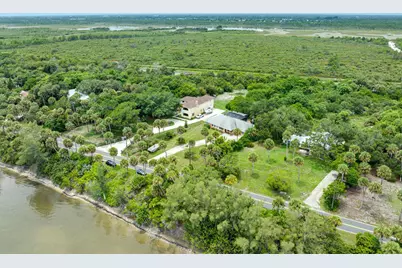 8945 S Indian River Drive, Fort Pierce, FL 34982 - Photo 10