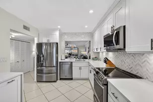 12871 Briarlake Dr, Palm Beach Gardens, FL 33418 - Photo 6