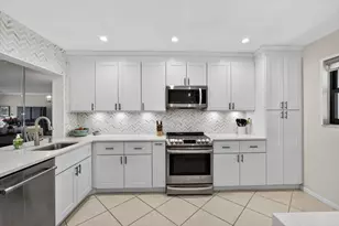 12871 Briarlake Dr, Palm Beach Gardens, FL 33418 - Photo 4