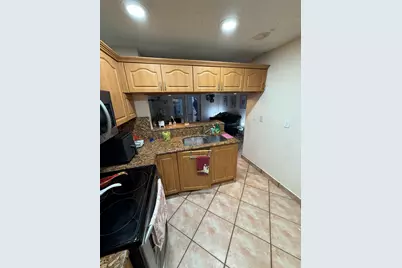 6636 NW 178th Terrace, Hialeah, FL 33015 - Photo 20
