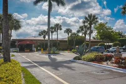 477 Lake Dora Drive, West Palm Beach, FL 33411 - Photo 4