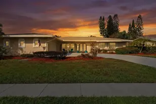 2802 SE Pine Valley St, Port Saint Lucie, FL 34952 - Photo 4