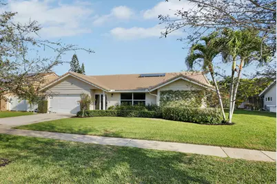 319 Sequoia Lane, Boca Raton, FL 33487 - Photo 1