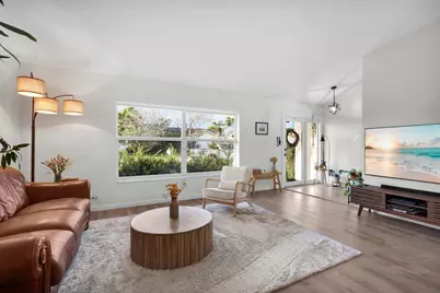 319 Sequoia Lane, Boca Raton, FL 33487 - Photo 2