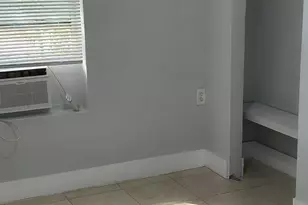 806 N 25th St, Fort Pierce, FL 34947 - Photo 8