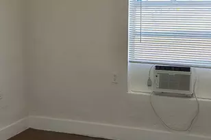 806 N 25th St, Fort Pierce, FL 34947 - Photo 14