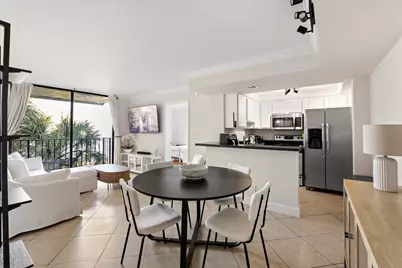 760 Executive Drive #34, West Palm Beach, FL 33401 - Photo 2