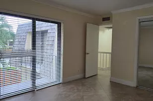 257 Lake Arbor Dr, Palm Springs, FL 33461 - Photo 12