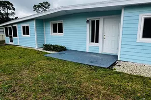 360 Barraclough St, Fort Pierce, FL 34982 - Photo 2