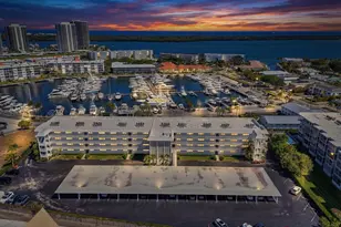 907 Marina Dr, North Palm Beach, FL 33408 - Photo 1