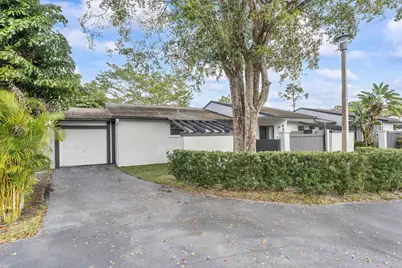 107 Conaskonk Circle, Royal Palm Beach, FL 33411 - Photo 14