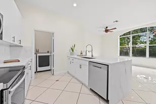6657 Lurais Dr, Lake Worth, FL 33463 - Photo 6