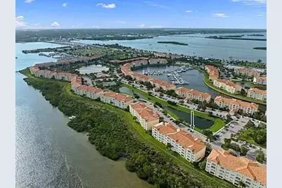 26 Harbour Isle Drive W #303, Fort Pierce, FL 34949 - Photo 2