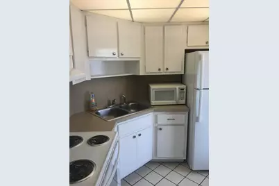 1021 Crystal Lake Drive #106, Deerfield Beach, FL 33064 - Photo 8