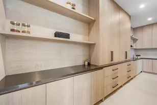 299 NE 7th St, Boca Raton, FL 33432 - Photo 20