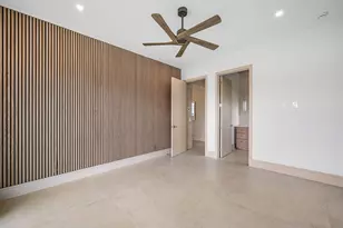 299 NE 7th St, Boca Raton, FL 33432 - Photo 38