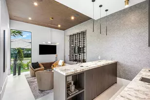 299 NE 7th St, Boca Raton, FL 33432 - Photo 6