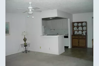 358 Chatham R, West Palm Beach, FL 33417 - Photo 4