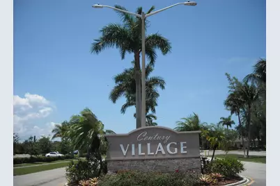 358 Chatham R, West Palm Beach, FL 33417 - Photo 1