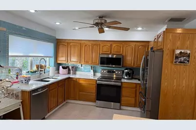 147 E 28th Street E, Riviera Beach, FL 33404 - Photo 2