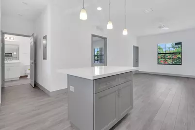 630 NE 14th Court #101, Fort Lauderdale, FL 33304 - Photo 4