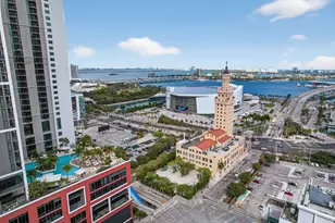 159 NE 6th St, Miami, FL 33132 - Photo 2