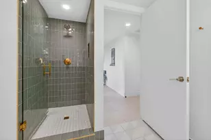 159 NE 6th St, Miami, FL 33132 - Photo 26