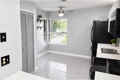9364 Sable Ridge Circle #B, Boca Raton, FL 33428 - Photo 4