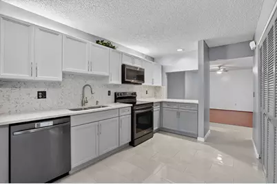 9364 Sable Ridge Circle #12-B, Boca Raton, FL 33434 - Photo 2