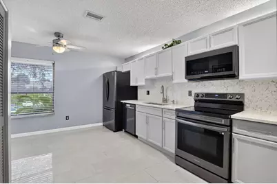 9364 Sable Ridge Circle #B, Boca Raton, FL 33428 - Photo 2