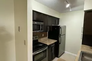 2796 S University Dr, Davie, FL 33328 - Photo 22