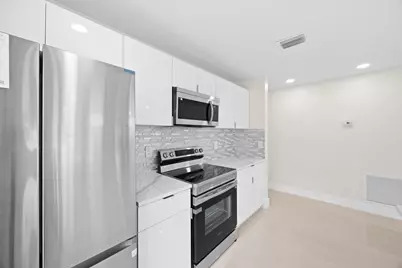 5664 Boynton Crescent, Boynton Beach, FL 33437 - Photo 2