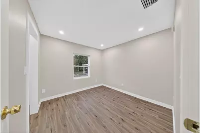 712 SE Bayou Avenue, Stuart, FL 34994 - Photo 10